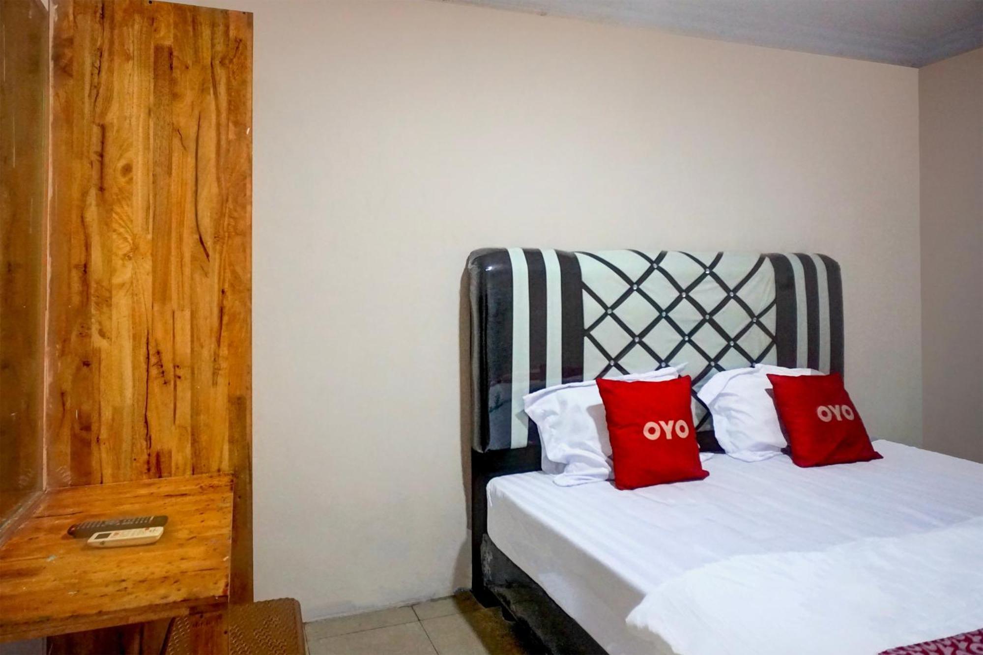 Hotel O Medan City Center Near Plaza Medan Fair Zewnętrze zdjęcie